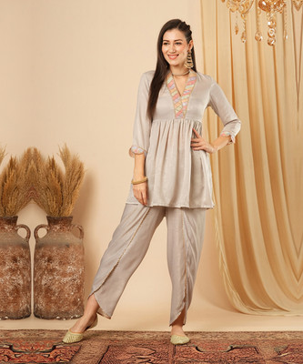 Globus Women Kurti Dhoti Pant Set