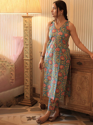 KRIDAYA Women Kurta Palazzo Set