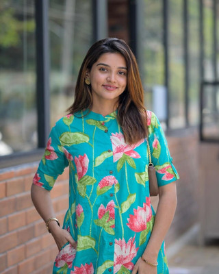 KOSVARO Women Kurta Palazzo Set