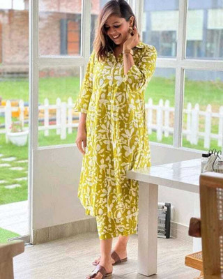 NAMA Women Kurta Pant Set