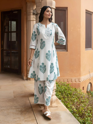 LOOKMARK Women Kurta Palazzo Set