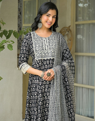 Skylee Women Kurta Pant Dupatta Set