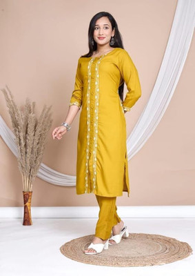 parthcreation Women Kurti Pant Set