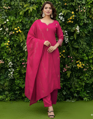 NAVLIK Women Kurti Pant Dupatta Set