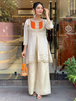 TARUNIPOSHAK Women Kurta Palazzo Set