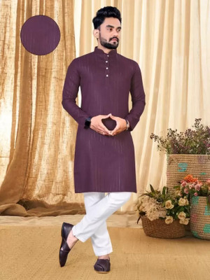 Dollico Men Solid Straight Kurta(Maroon)
