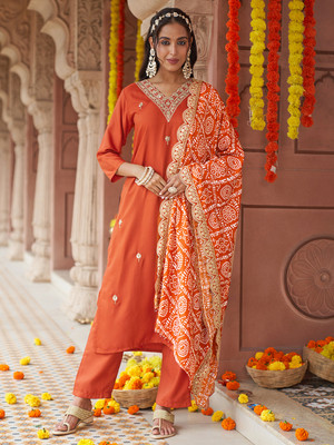 NAVLIK Women Kurta Pant Dupatta Set