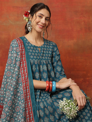 KIMAYRA Women Kurta Pant Attached Dupatta Set