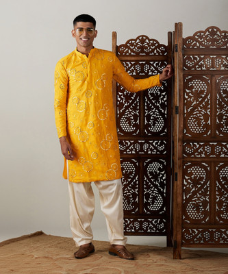 VASTRAMAY Men Kurta Pyjama Set