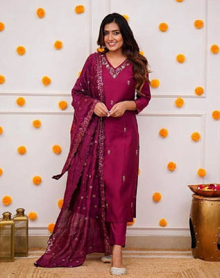 FOXDX Women Kurti Pant Dupatta Set