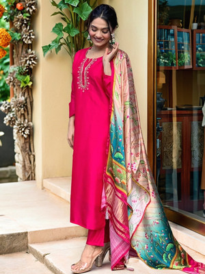 Gosriki Women Kurta Pant Dupatta Set