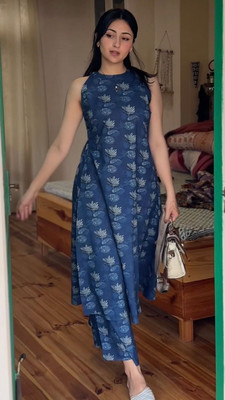 Aaghnya Fashion Women Kurta Palazzo Set