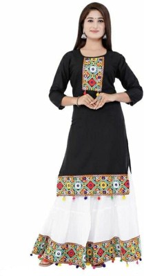 Fashion design collection Women Kurta Set