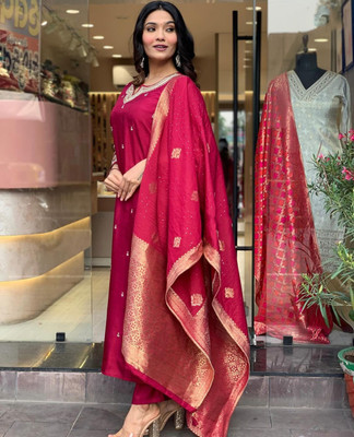VED CREATION Women Kurti Pant Dupatta Set