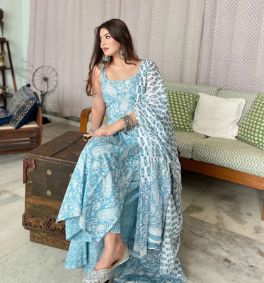 KRISMARTELITE Printed Kurta, Palazzo & Dupatta Set
