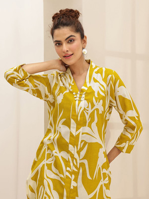 LIBAS Women Kurti Pant Set