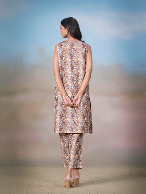 Sangria Women Kurta Pyjama Set