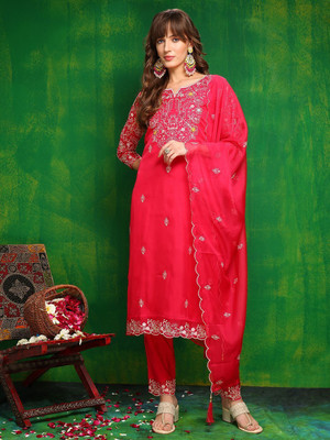 berrylicious Women Kurta Pant Dupatta Set