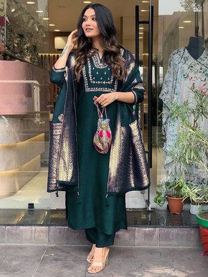 Hiva Trendz Embroidered Kurta, Trouser/Pant & Dupatta Set
