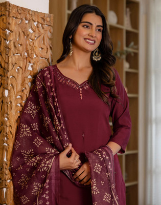 Skylee Women Kurta Pant Dupatta Set
