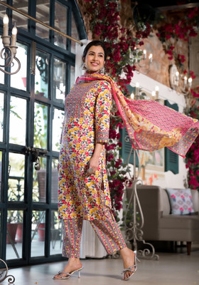 MIRCHI FASHION Women Kurta Pant Dupatta Set