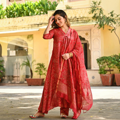 NxtSkin Women Kurta Pant Dupatta Set