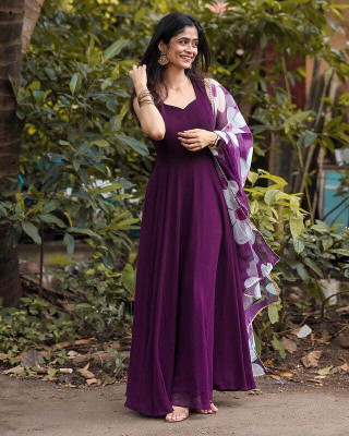 Avkara Style Women Kurti Dupatta Set
