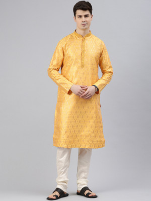 Manthan Men Kurta Pyjama Set