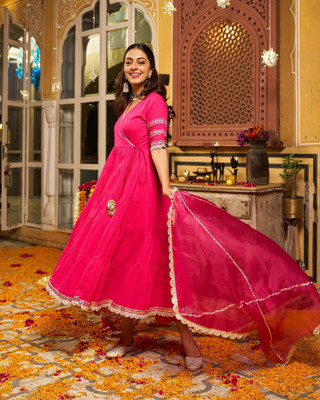 Vastranikhar Women Kurta Palazzo Dupatta Set