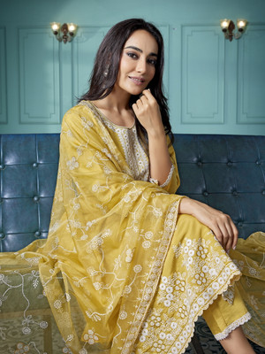 Royal Export Women Kurta Pant Dupatta Set