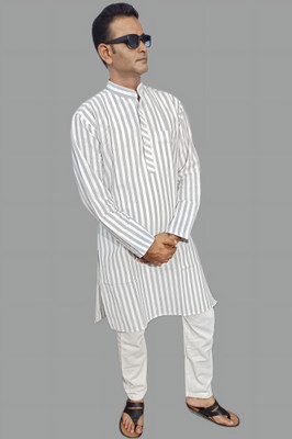 GRT Men Kurta Pyjama Set