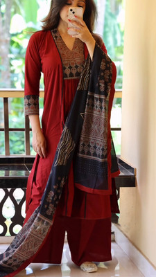 Tasrika Women Kurta Pant Dupatta Set