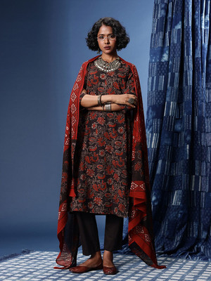 Taavi Women Kurta Pant Set