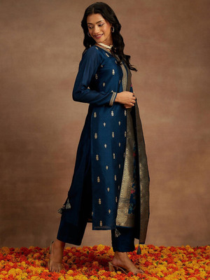 A V M Print Women Kurta Pant Dupatta Set