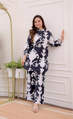 HRDAYA Women Kurti Pant Set