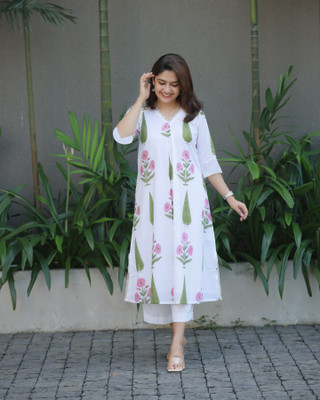 Gosriki Women Kurta Pant Set