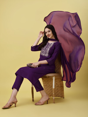 QUEENSFAB Women Kurta Pant Dupatta Set