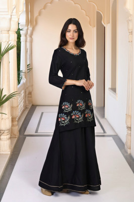 W Women Kurta Pant Dupatta Set