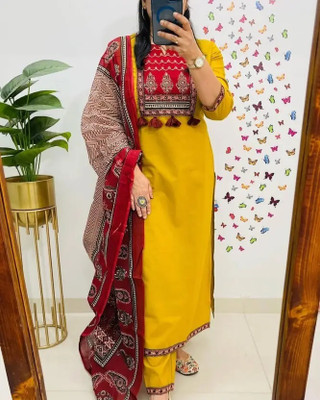 Ikshvaku Enterprises Women Kurti Pant Dupatta Set