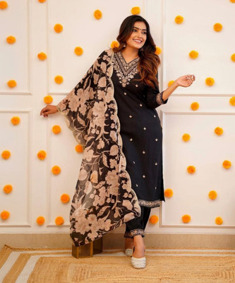 PILUDI Women Kurta Pant Dupatta Set