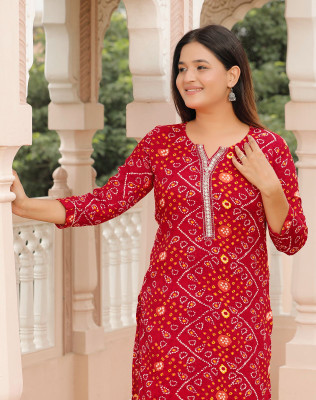 SHAHIN CREATION Women Kurti Pant Set