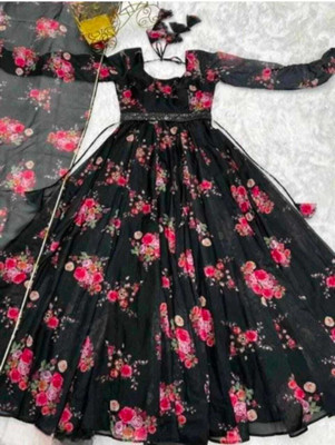 Bittu Fashion Women Kurta Dupatta Set