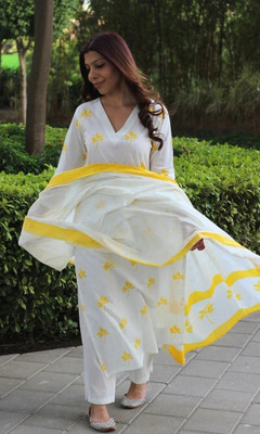 SANGOURI Women Kurti Pant Attached Dupatta Set