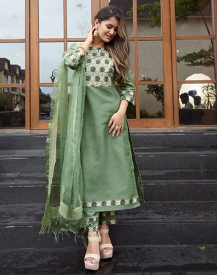 Skylee Women Kurta Pant Dupatta Set