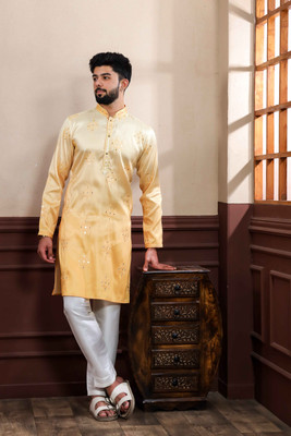 Koshin Men Embellished Straight Kurta(Yellow)