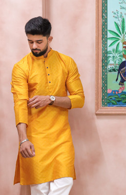Koshin Men Kurta Pyjama Set