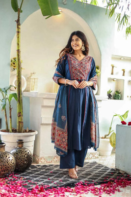 Stylum Women Kurta Pant Attached Dupatta Set