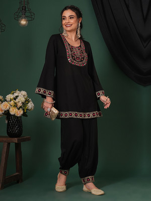 Globus Women Ethnic Top Pant Set