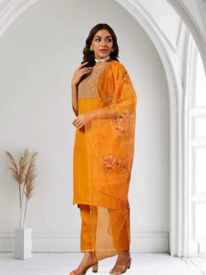 BHUMIKA CREATION Women Kurta Churidar Dupatta Set