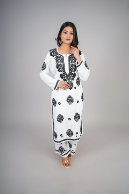 SAVI FASHIONS Women Kurti Pant Set